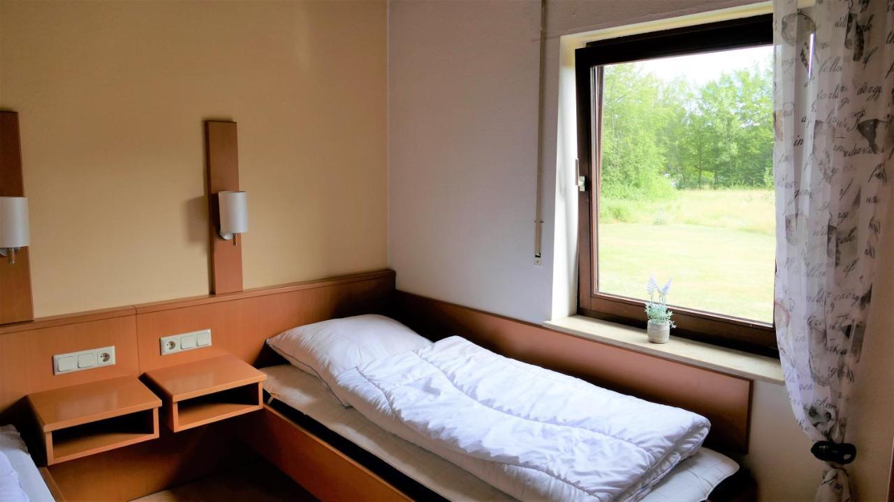 Helles Ferienhaus Im Landhausstil Fuer Bis Zu 10 Personen Frielendorf Εξωτερικό φωτογραφία